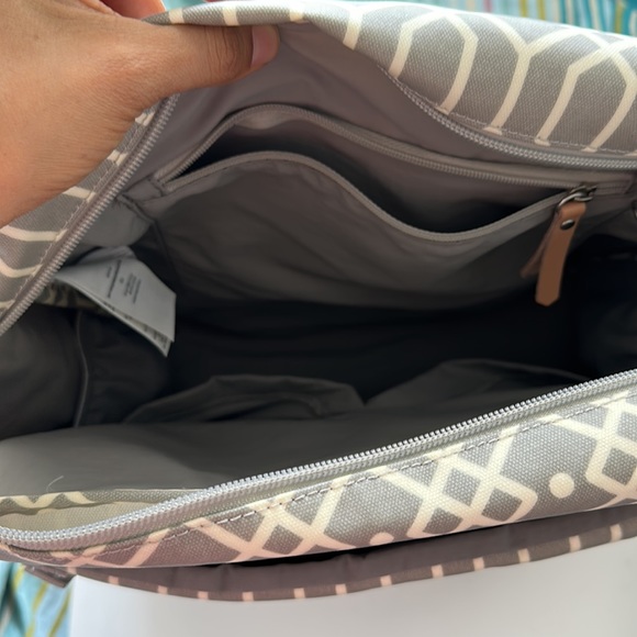 Jual Petunia Pickle Bottom Diaper Bag Boxy Backpack - Picture 7 of 8